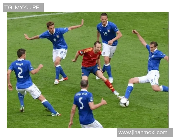 用足球作别老将泪洒绿茵场致敬拼搏岁月铭记传奇风采