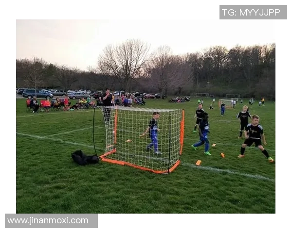 足球场小球星标识牌创意设计与应用探索